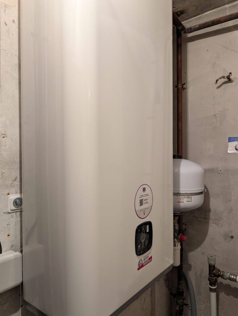 Installation d’un chauffe-eau électrique Linéo